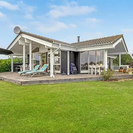 3 Bedroom Amazing Home In Rudkobing * Spodsbjerg